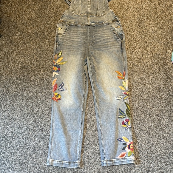 Driftwood Floral Embroidered Overalls - Picture 4 of 5